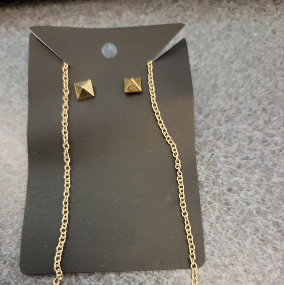 Skull Necklace - Picture 2 of 2